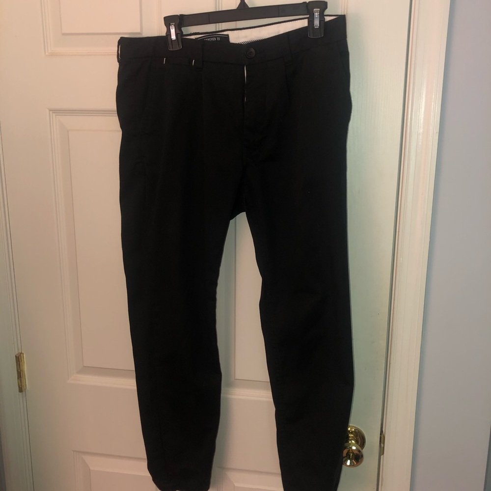Forever 21 Cropped Slim Fit Pant